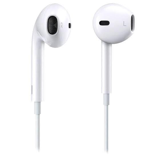 Apple Ear Pods- lightening slot