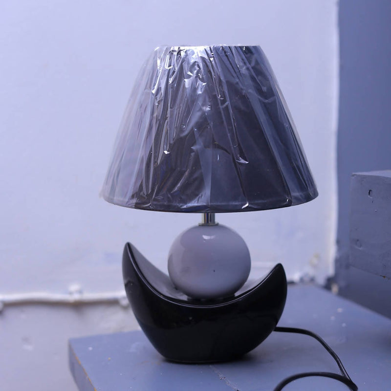 Night stand bedside lamp/table lamp